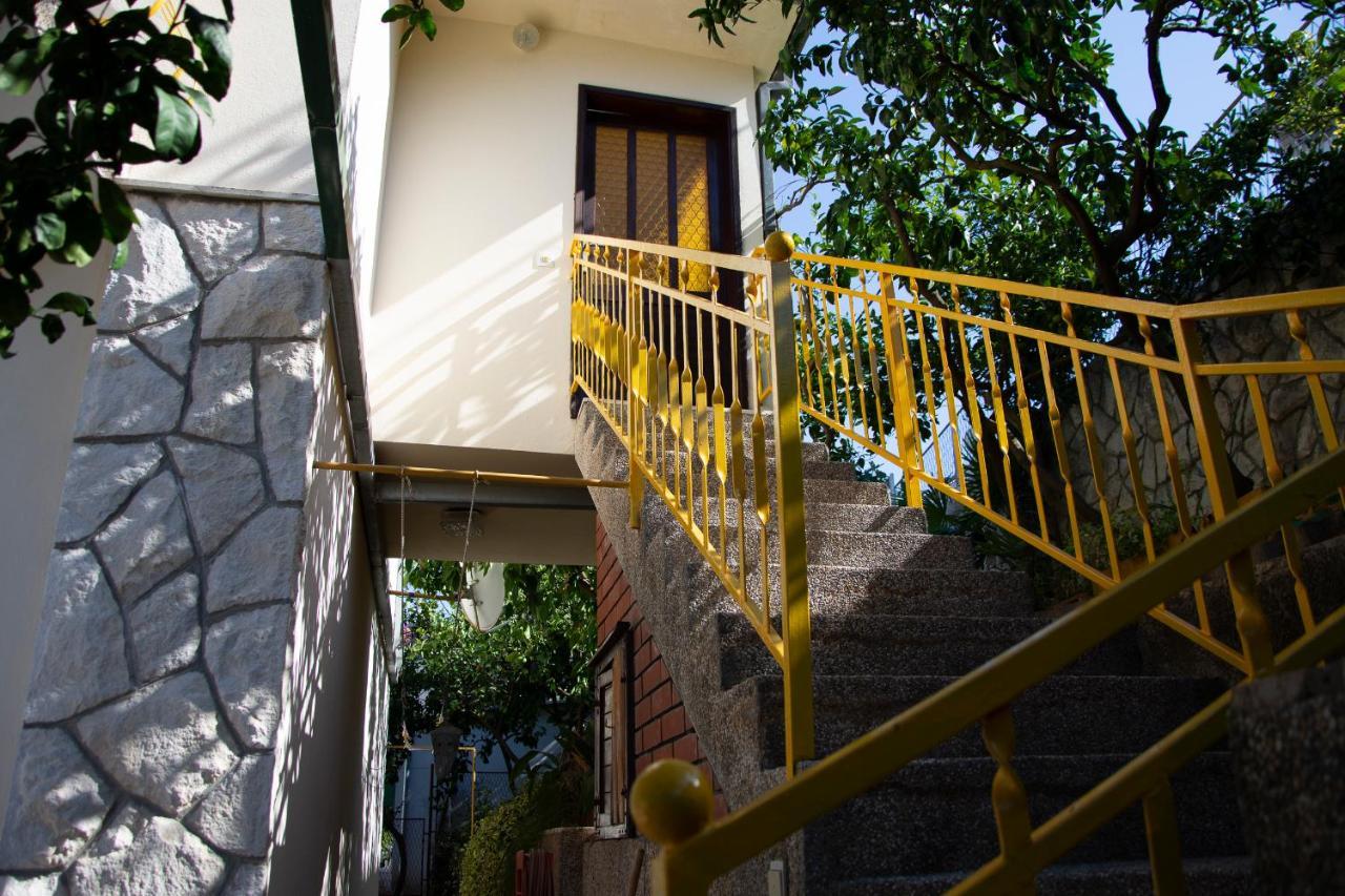 Apartment Nely - Sea, Terrace And Peace Trogir Exterior foto