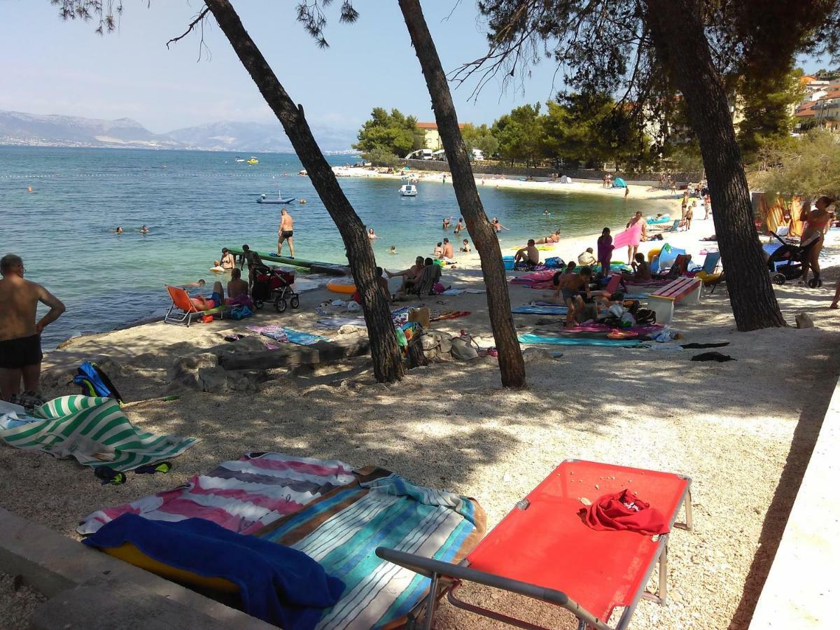 Apartment Nely - Sea, Terrace And Peace Trogir Exterior foto